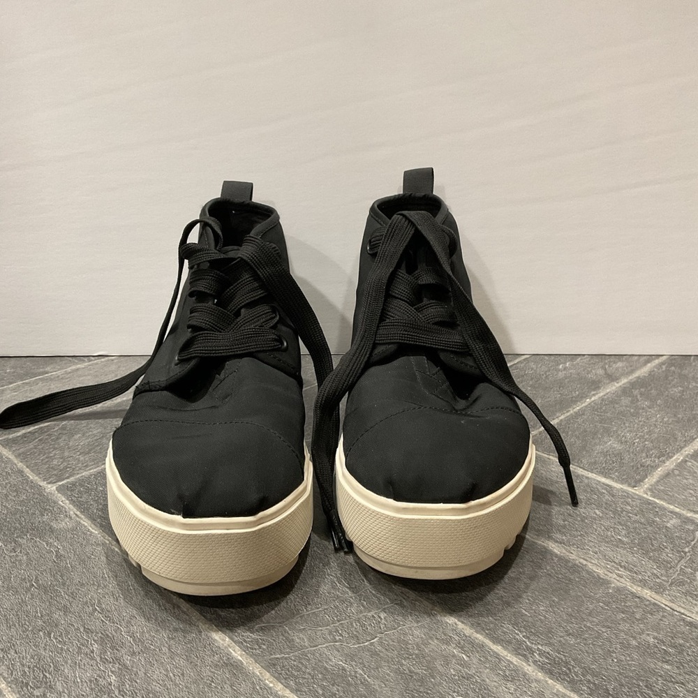 Toms Women’s Botas Lugs Black Utility High Top Sneaker - Picture 9 of 10